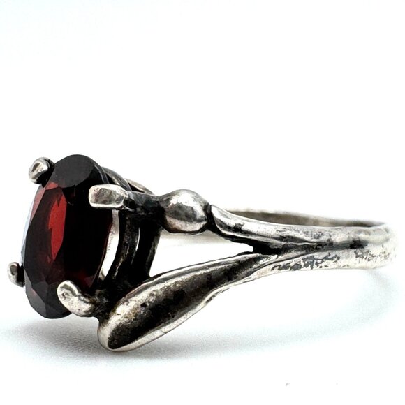 Vintage Sterling Silver Ring Oval Garnet Gemstone Nature Left Design Size 7.5 - Picture 7 of 9